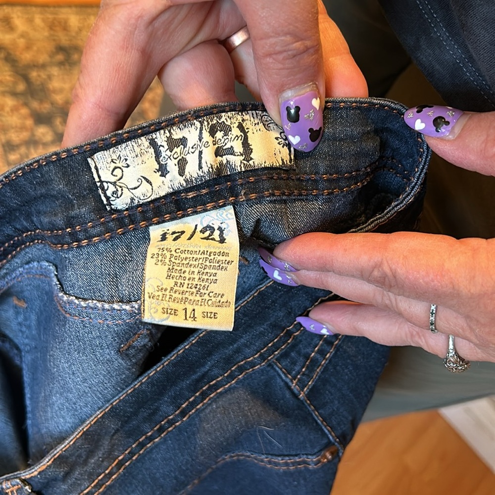 Jean capris - Picture 5 of 5